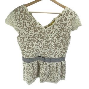 Apt. No. 8 lace peplum waist back zip blouse top shirt medium EUC scalloped hem